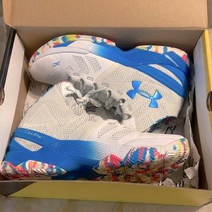 Curry 2 surprise party